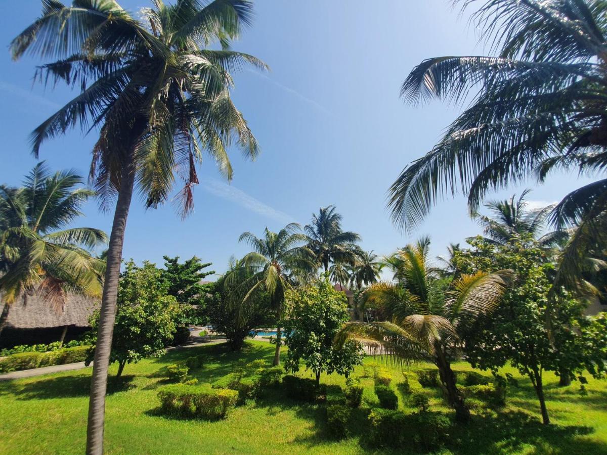 Ahg Maya Bay Resort & Spa Michamvi Exterior foto