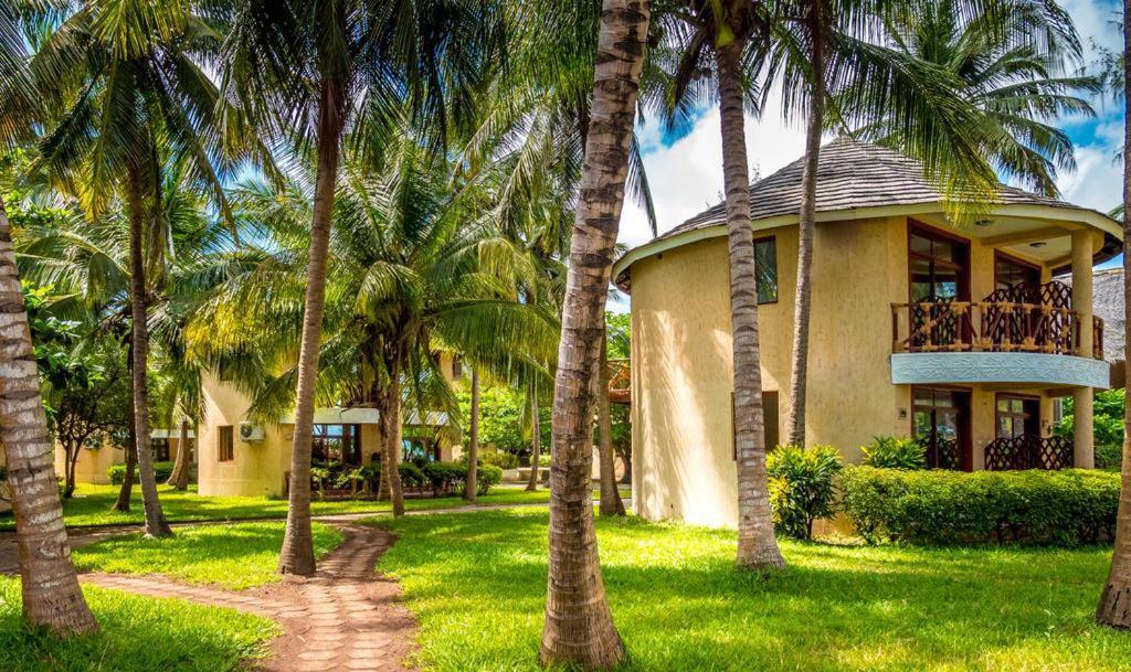 Ahg Maya Bay Resort & Spa Michamvi Exterior foto